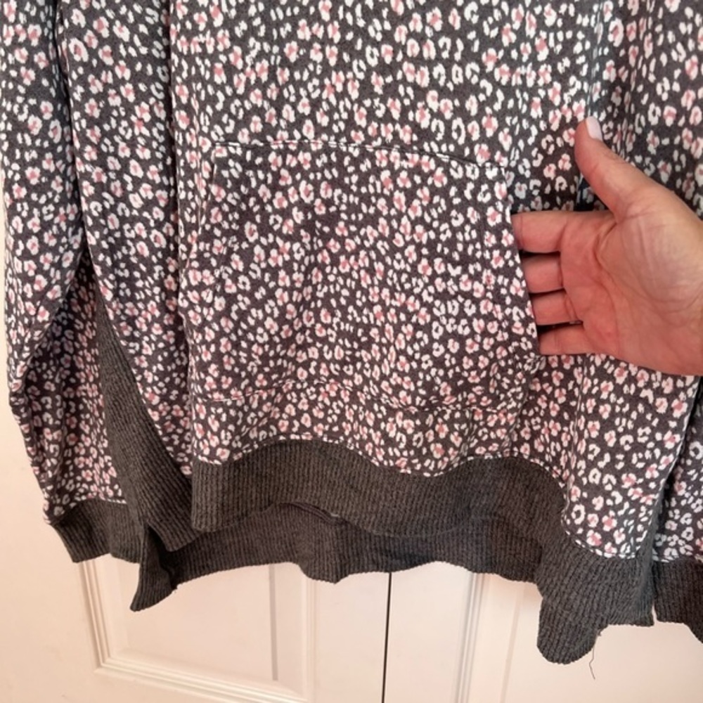 Cuddl Dud Womens Super Soft Grey‎ Sweater with White and Pink Flowers. TXXL. - Picture 6 of 12